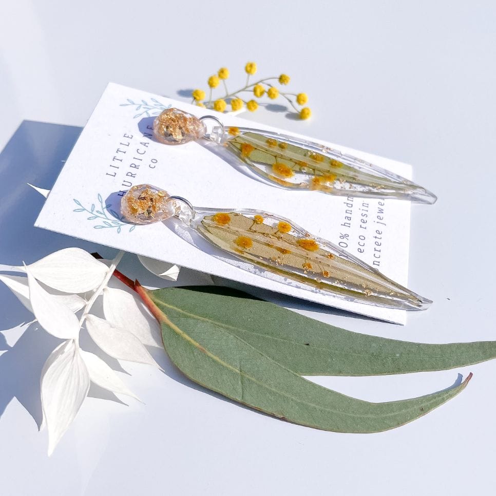 Eucalyptus leaf & wattle dangles